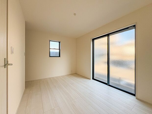 【洋室】充実した生活は伸びやかな居室空間から始まります。快適に・伸びやかに。心の潤いを求める方々へ。