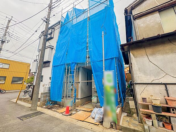 【前面道路】車の通行が少ないので、静かな住環境を維持することができます。