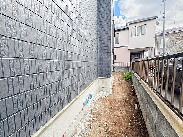 【外観】こちらの物件が少しでも気になるようでしたら、お気軽にお問合せください。人生でいちばん大きなお買い物ですので、ゆっくりご見学ください。ネット上の画像と実際の見学では、リアル感がまるで違…