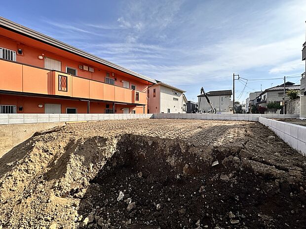 【外観】家族の温かさと陽光の暖かさ、楽しい毎日と明るい未来を予感させる「空間が織り成すひとつ先の住み心地」を演出します。
