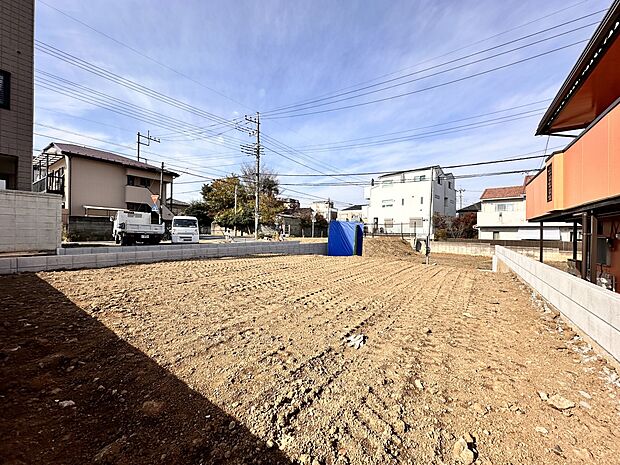【外観】家は一生のお買物。自分ならではの家族ならではの、家にしたい。書斎を設ける。子どものプレイングルームを設ける。趣味のオーディオルームを設置する。夢を追うオンリーワンの家です。