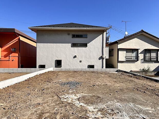 【外観 4号棟】こちらの物件が少しでも気になるようでしたら、お気軽にお問合せください。人生でいちばん大きなお買い物ですので、ゆっくりご見学ください。ネット上の画像と実際の見学では、リアル感が…