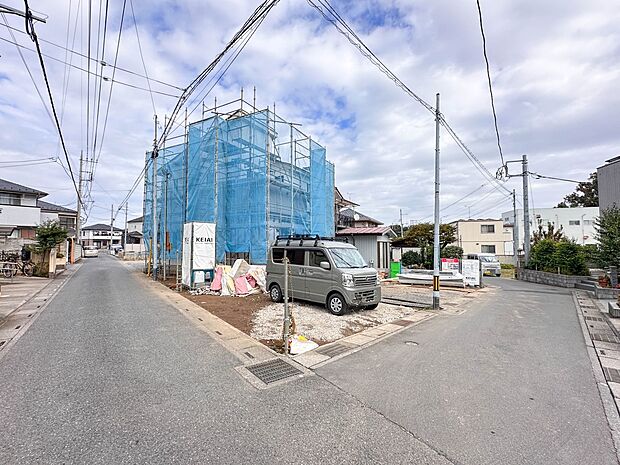 車の通行が少ないので、静かな住環境を維持することができます。