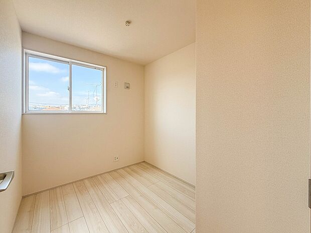 【寝室 3.41帖】充実した生活は伸びやかな居室空間から始まります。快適に・伸びやかに。心の潤いを求める方々へ。