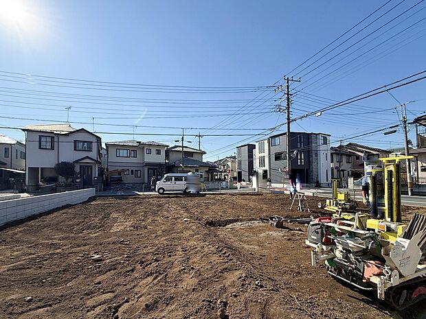 2号棟【現地】陽当りが良いと、洗濯物が乾きやすいですし、湿気やカビの心配も減るので快適です。寒い冬の日でも、日差しが届くと家の中が暖かくなりますね。