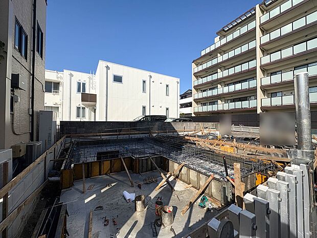 2号棟【現地外観】陽当りや通風性など各所に施された工夫で住みやすさを実現。部屋の大きさや周辺環境・街並など、資料には掲載していない情報が現地にはたくさんございます。是非ご確認下さい。