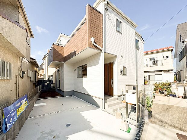 【ひとつ先の住み心地】家族の温かさと陽光の暖かさ、楽しい毎日と明るい未来を予感させる「空間が織り成すひとつ先の住み心地」を演出します。