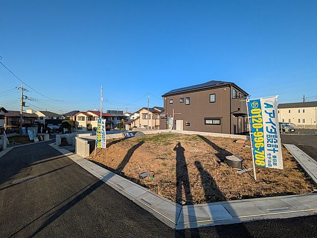 【外観】家族の温かさと陽光の暖かさ、楽しい毎日と明るい未来を予感させる「空間が織り成すひとつ先の住み心地」を演出します。