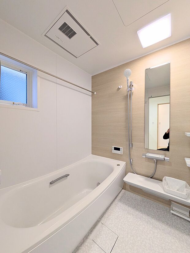 【浴室】一日の疲れを癒してくれるお風呂空間。使いやすさと上質な質感を両立して、単なる習慣から特別な時間に変わるはず。