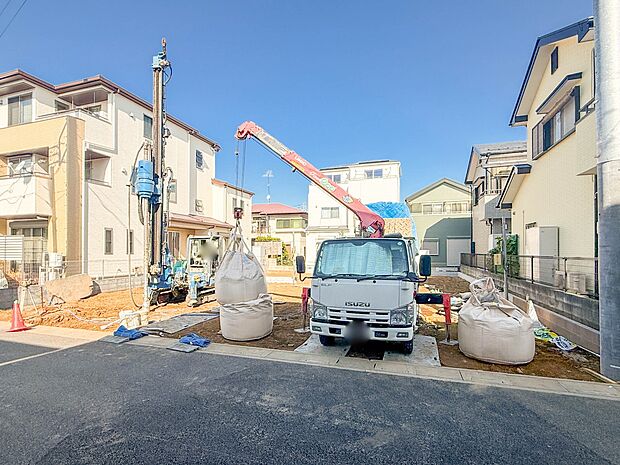 A号棟【外観】こちらの物件が少しでも気になるようでしたら、お気軽にお問合せください。人生でいちばん大きなお買い物ですので、ゆっくりご見学ください。ネット上の画像と実際の見学では、リアル感がま…