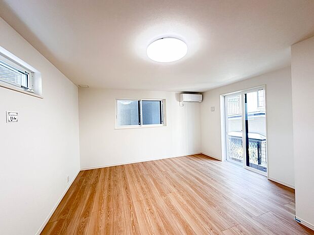 充実した生活は伸びやかな居室空間から始まります。快適に・伸びやかに。心の潤いを求める方々へ。