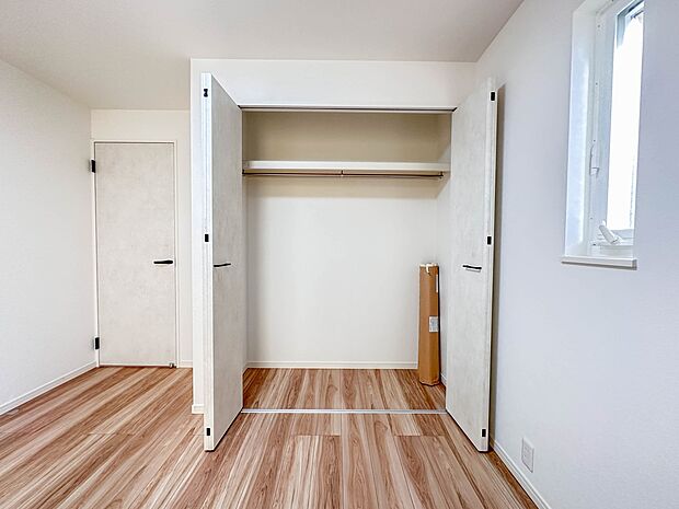 【収納】各部屋を最大限に広く使って頂ける様、全居住スペースに収納付。プライベートルームはゆったりと快適に。