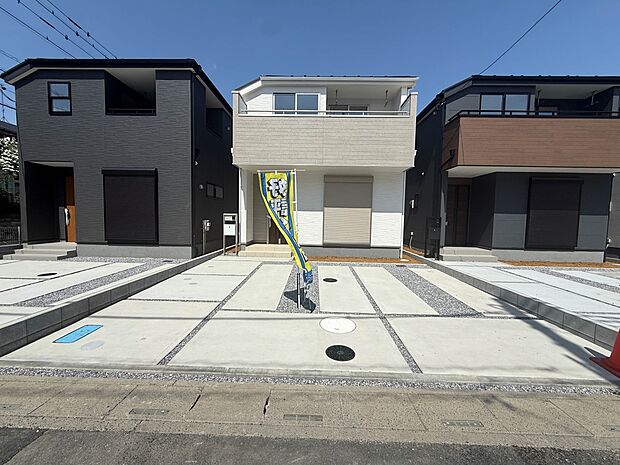 【前面道路】車の通行が少ないので、静かな住環境を維持することができます。