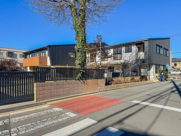 幼稚園・保育園 900m 与野本町幼稚園(教育理念は「心身共に調和のとれた、たくましい子を育成する・おもいっきり遊ぼう」与野本町幼稚園ではその遊ぶ場所、時間を大切にしています。また、カリキュ…