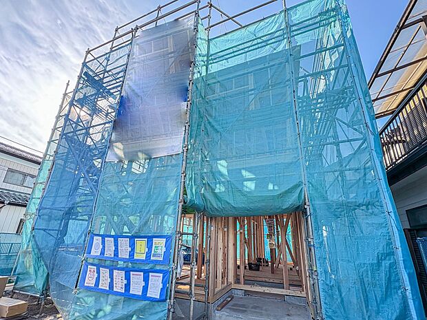 【外観】こちらの物件に少しでもご興味がありましたら、お気軽にお電話下さい。ネット上で「見えない物」「わからない事」でも、実際にご見学いただくことで、手に取るようにおわかりいただけるはずです。…