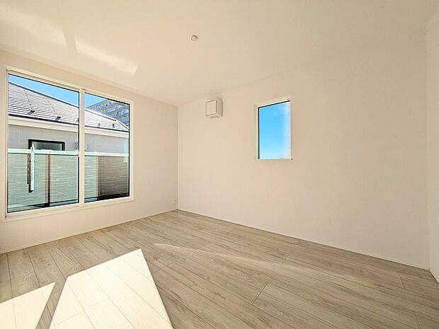 充実した生活は伸びやかな居室空間から始まります。快適に・伸びやかに。心の潤いを求める方々へ。