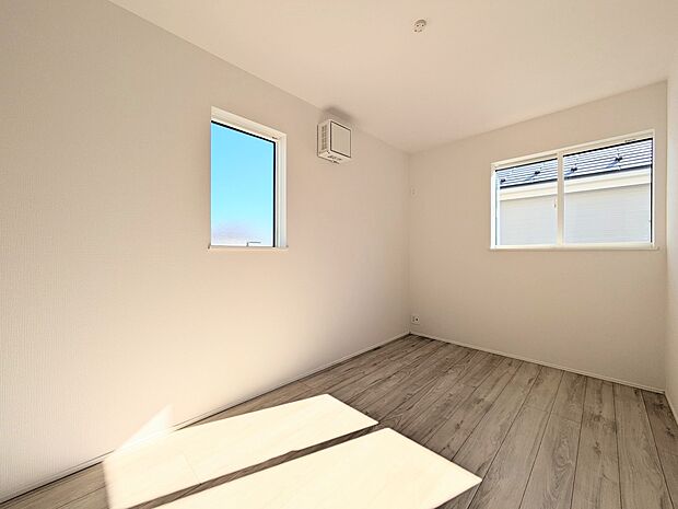 部屋の快適性を追求していくと、内装はシンプルになります。そしてポイント、ポイントにアクセントをつけて、リズムをつくる。シンプルな内装とは、リズミカルな内装と気づきます。