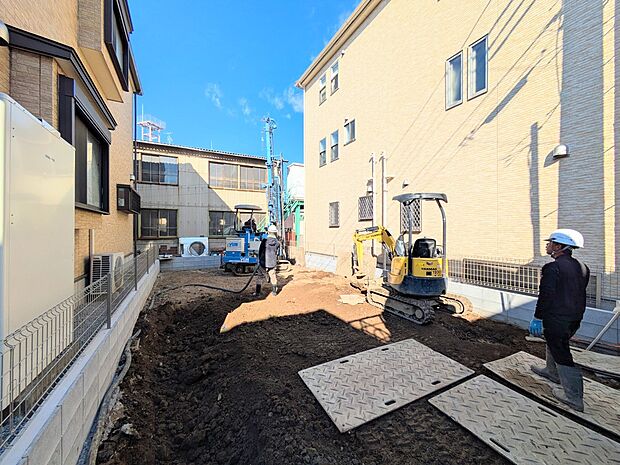 【外観】ここから始まる「日常」はご家族にとってかけがえのない時間となります。少しでも豊かに、快適に。そんな想いから本邸宅は生まれました。　