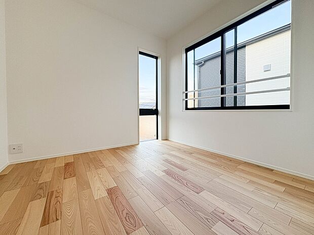 【洋室】リモートワークとしてもお使いいただけるスペースです。