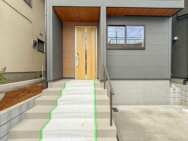 【外観】陽当りや通風性など各所に施された工夫で住みやすさを実現。部屋の大きさや周辺環境・街並など、資料には掲載していない情報が現地にはたくさんございます。是非ご確認下さい。