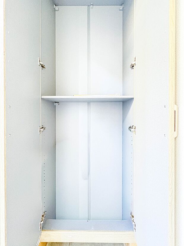 【収納】こちらの物件に少しでもご興味がありましたら、お気軽にお電話下さい。ネット上で「見えない物」「わからない事」でも、実際にご見学いただくことで、手に取るようにおわかりいただけるはずです。…