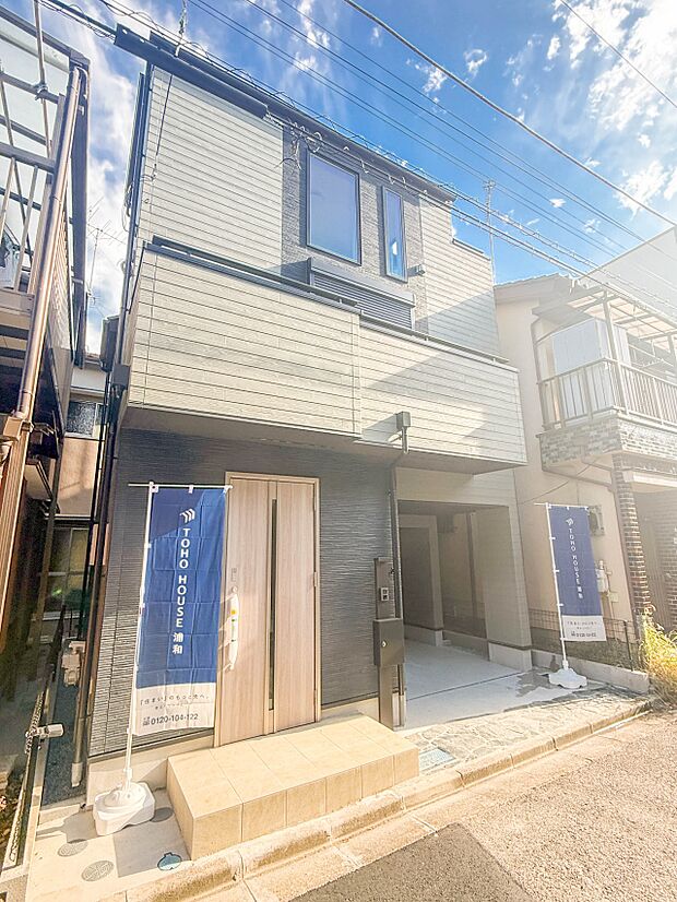 【外観】家は一生のお買物。自分ならではの家族ならではの、家にしたい。書斎を設ける。子どものプレイングルームを設ける。趣味のオーディオルームを設置する。夢を追うオンリーワンの家です。