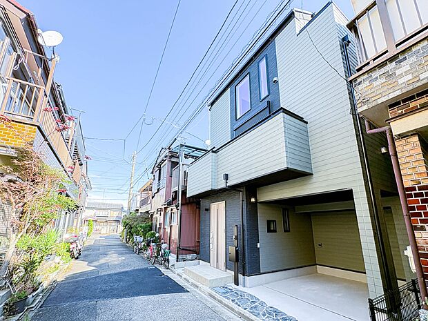 【前面道路4ｍ】車の通行が少ないので、静かな住環境を維持することができます。