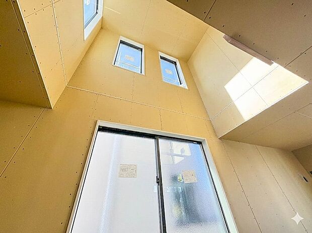 うららかな陽射しがどのお部屋にも降り注ぎますように、快適さを追求した間取設計。得難い立地環境での生活を恵みの豊かな永住の地へと変えてくれます。