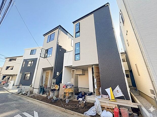 【現地外観】こちらの物件が少しでも気になるようでしたら、お気軽にお問合せください。人生でいちばん大きなお買い物ですので、ゆっくりご見学ください。ネット上の画像と実際の見学では、リアル感がまる…