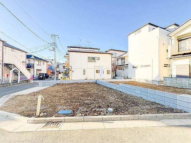 3号棟【外観】こちらの物件が少しでも気になるようでしたら、お気軽にお問合せください。人生でいちばん大きなお買い物ですので、ゆっくりご見学ください。ネット上の画像と実際の見学では、リアル感がま…