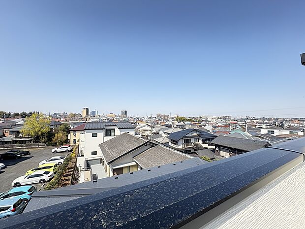 【1号棟 眺望】高台に位置する建物からの開放的な眺望!