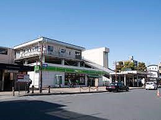 駅 1760m JR「東大宮」駅(JR東日本宇都宮線(東北本線)の駅です。新宿駅経由で横須賀線に直通する湘南新宿ライン、上野駅、東京駅経由で東海道線に直通する上野東京ラインが停車します。都心…