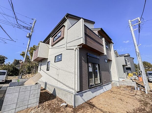 【外観】こちらの物件が少しでも気になるようでしたら、お気軽にお問合せください。人生でいちばん大きなお買い物ですので、ゆっくりご見学ください。ネット上の画像と実際の見学では、リアル感がまるで違…