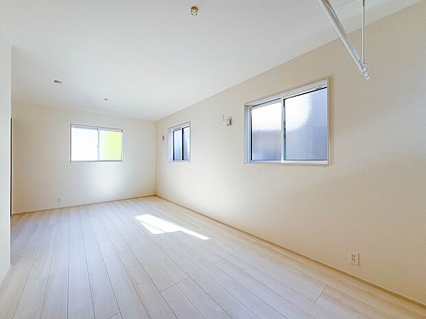 【Room-洋室-】一日の疲れをいやしてくれる主寝室。時を忘れて過ごす場所として過ごせるお部屋。