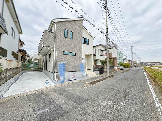 【前面道路】車の通行が少ないので、静かな住環境を維持することができます。