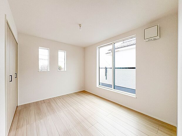 【洋室】充実した生活は伸びやかな居室空間から始まります。快適に・伸びやかに。心の潤いを求める方々へ。