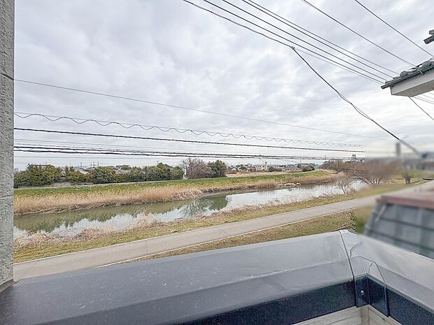 【眺望】眺望や窓からの景色が良いと、家で過ごす時間も快適です。