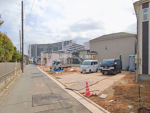 【前面道路】車の通行が少ないので、静かな住環境を維持することができます。