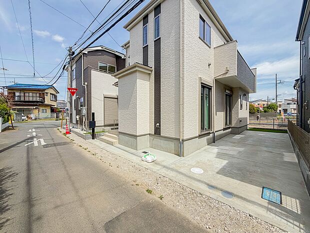 【前面道路】車の通行が少ないので、静かな住環境を維持することができます。