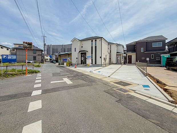 【前面道路】車の通行が少ないので、静かな住環境を維持することができます。