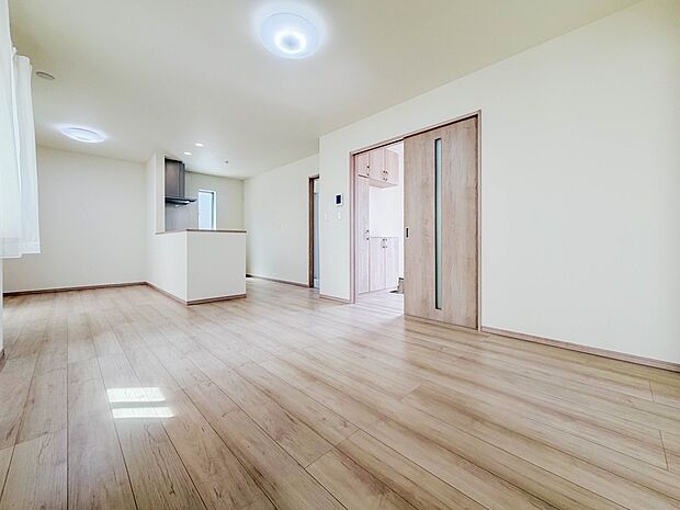 【Living-dining-リビングダイニング】流行に左右されず、将来にわたって価値が継続する「上質」な佇まい。