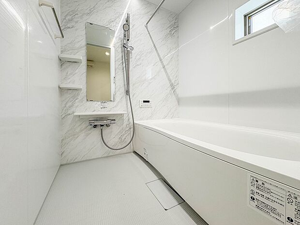 3号棟【浴室】一日の疲れを癒してくれるお風呂空間。使いやすさと上質な質感を両立して、単なる習慣から特別な時間に変わるはず。