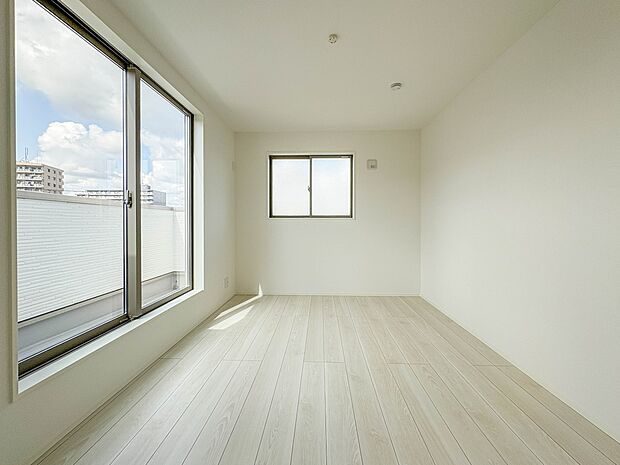 3号棟【洋室6.1帖】充実した生活は伸びやかな居室空間から始まります。快適に・伸びやかに。心の潤いを求める方々へ。