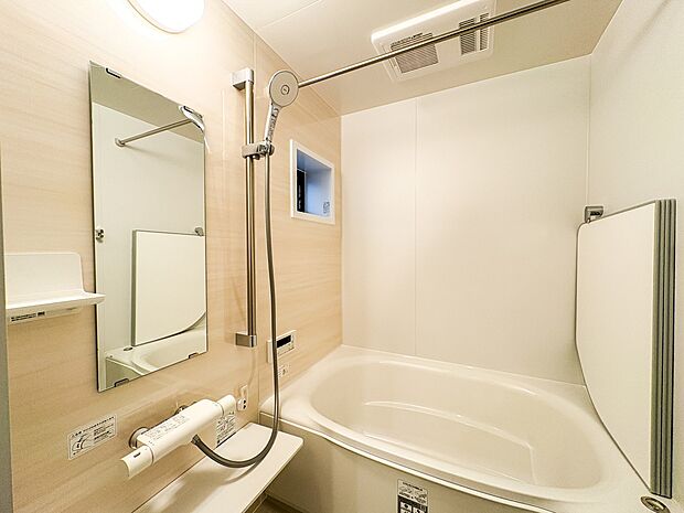 1号棟【浴室】一日の疲れを癒してくれるお風呂空間。使いやすさと上質な質感を両立して、単なる習慣から特別な時間に変わるはず。