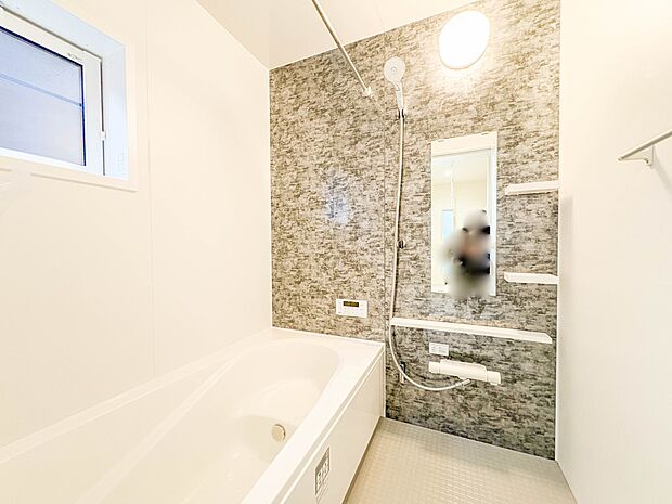 【浴室】一日の疲れを癒してくれるお風呂空間。使いやすさと上質な質感を両立して、単なる習慣から特別な時間に変わるはず。