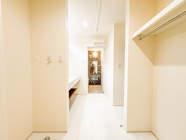 こちらの物件に少しでもご興味がありましたら、お気軽にお電話下さい。ネット上で「見えない物」「わからない事」でも、実際にご見学いただくことで、手に取るようにおわかりいただけるはずです。