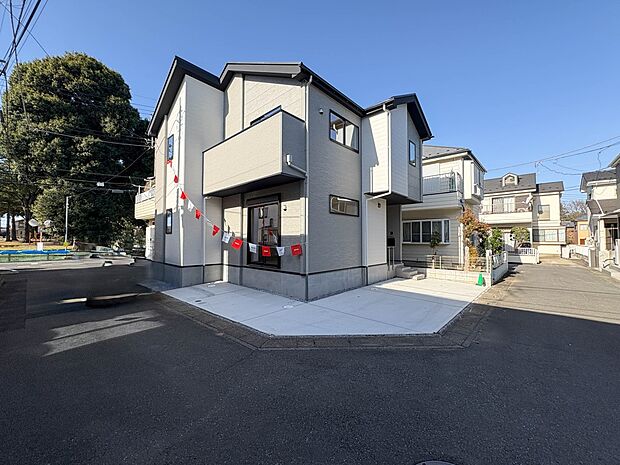 【前面道路4ｍ】車の通行が少ないので、静かな住環境を維持することができます。