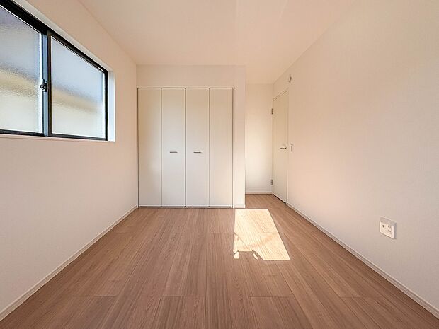 【洋室6.1帖】充実した生活は伸びやかな居室空間から始まります。快適に・伸びやかに。心の潤いを求める方々へ。