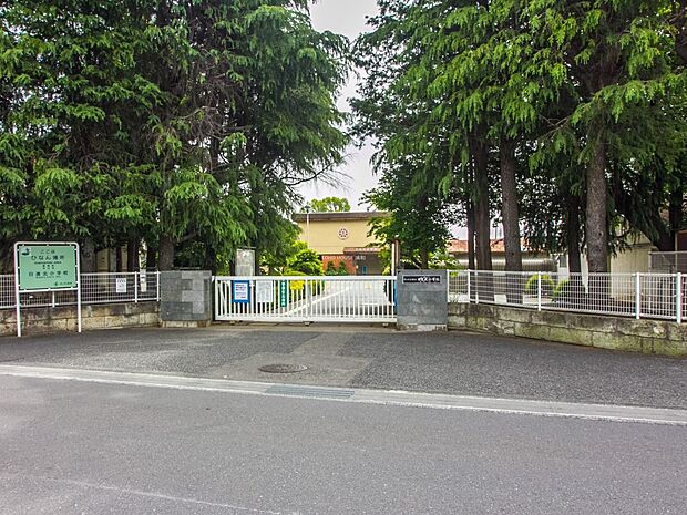 小学校 1400m 日進北小学校(一事徹底。やりぬく力が備わること。その言葉を実行。私達は自分からあいさつすることを生徒に推奨している。おはようございます。心をこめてあいさつする。和む。あい…