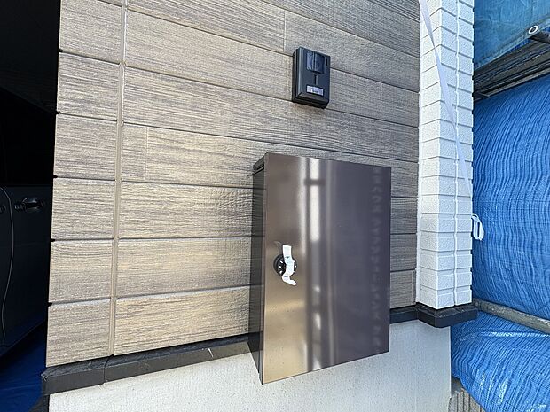 【TVモニター付インターホン】不在時の来訪者を録画でき犯罪抑止効果も期待できます